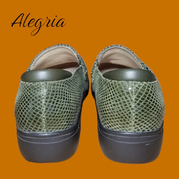 Alegria Taylor Pro Olive Glossy Snake Penny Loafer - Picture 6 of 10
